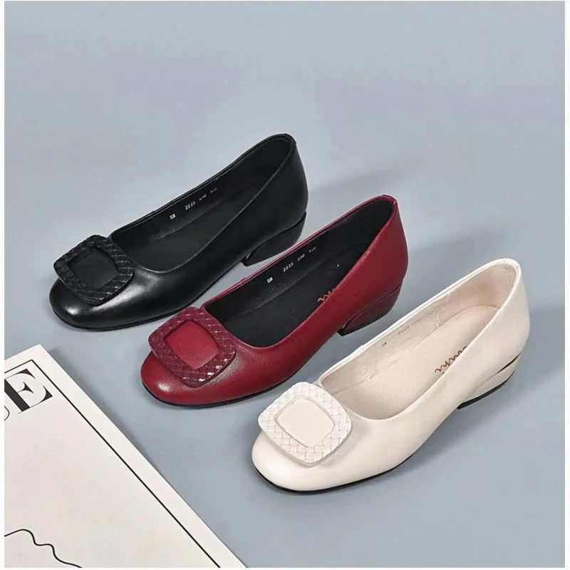 2023 soft surface comfortable thick heel round toe shoes - Image 5
