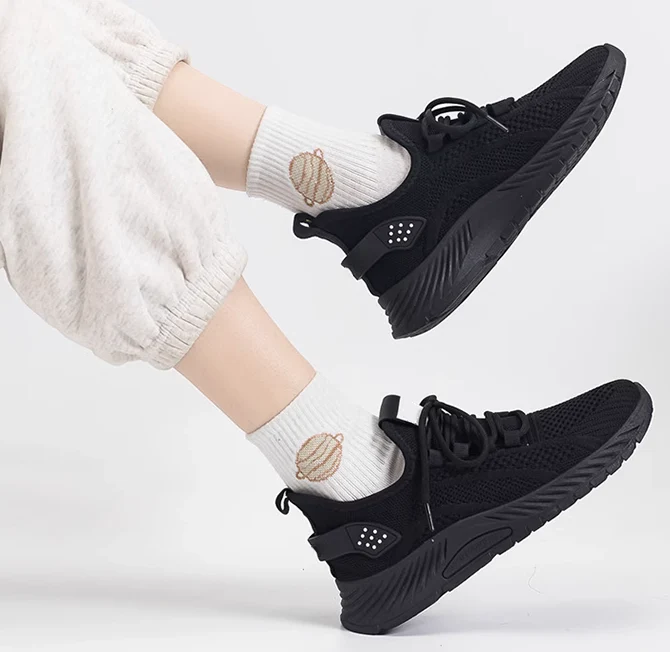 2025 New Thin Breathable Sports Tennis Shoes - Image 4