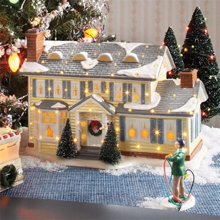 National Lampoonâs Christmas Vacation-Inspired Ceramic Village - Image 6