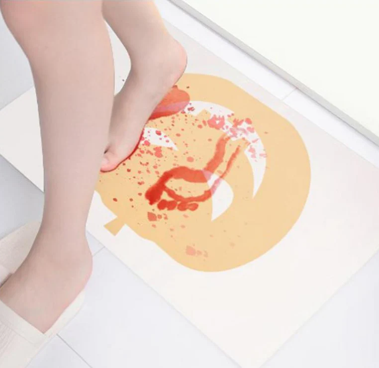 🎉 Halloween Bloody Color Changing Bath Mat - Image 7