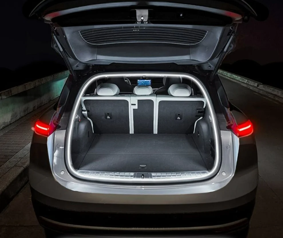 Dynamic Flowing Car Trunk Light Strip - Image 11