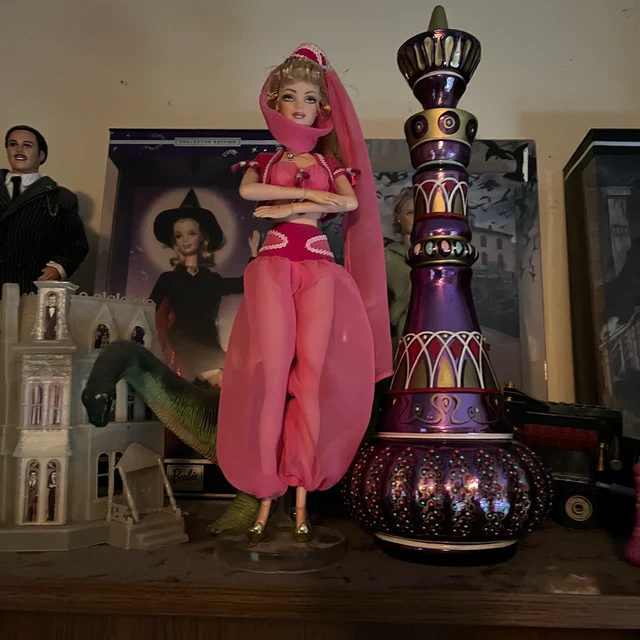 I Dream of Jeannie Bottle - Image 8