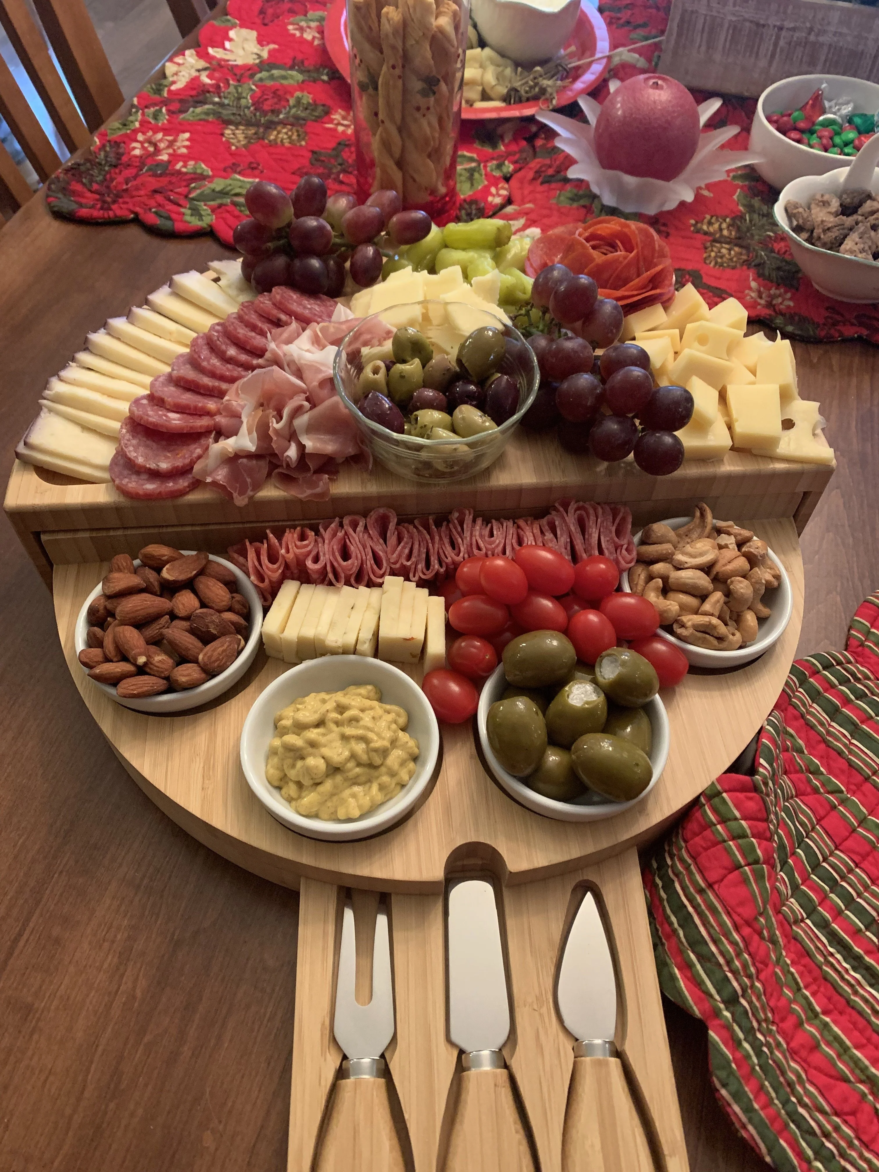 🧀2024 Bamboo Swivel Charcuterie Board🔥With 4 Integrated Ceramic Bowls And 3 Piece Knife Set - Image 9