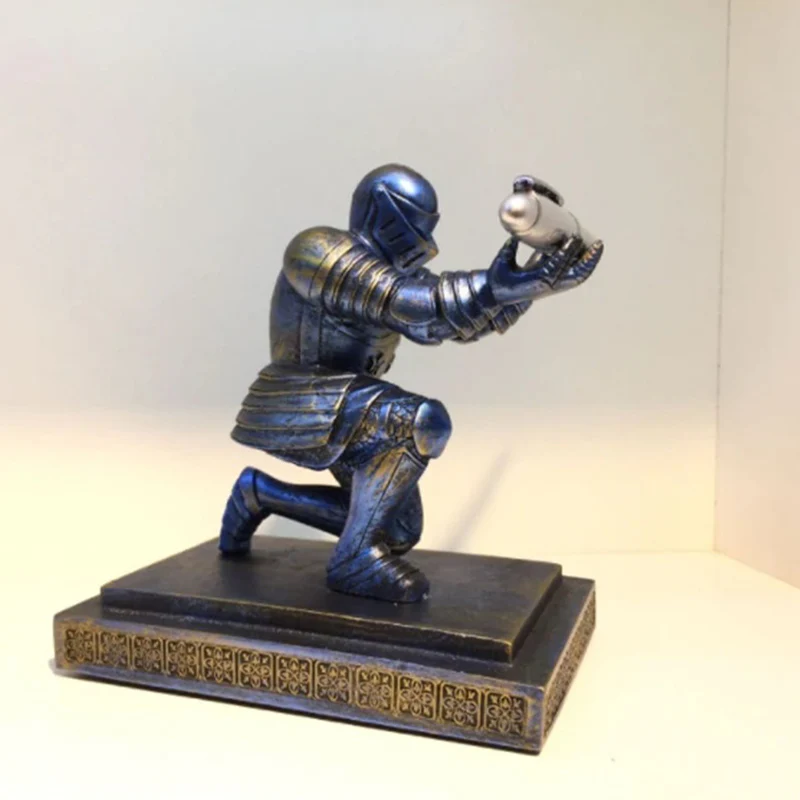 knight pen holder - Image 10