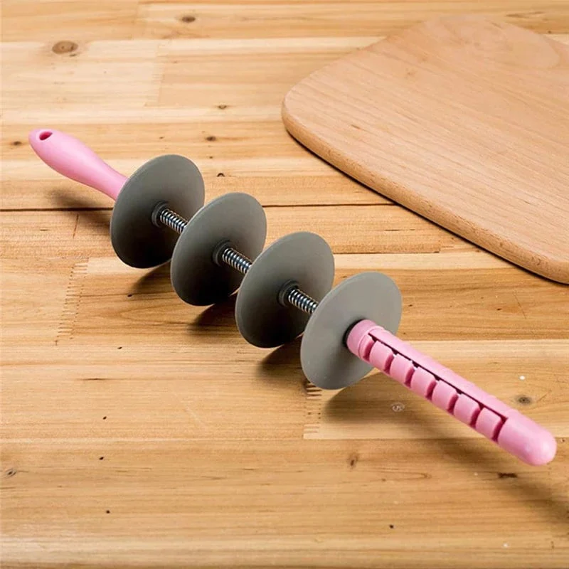 Multi-purpose rolling pin for cutting dough - Image 15