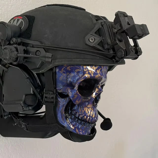 🏴‍☠️Skull holder for motorcycle helmet and jacket🎁 2025 New Models！ - Image 13