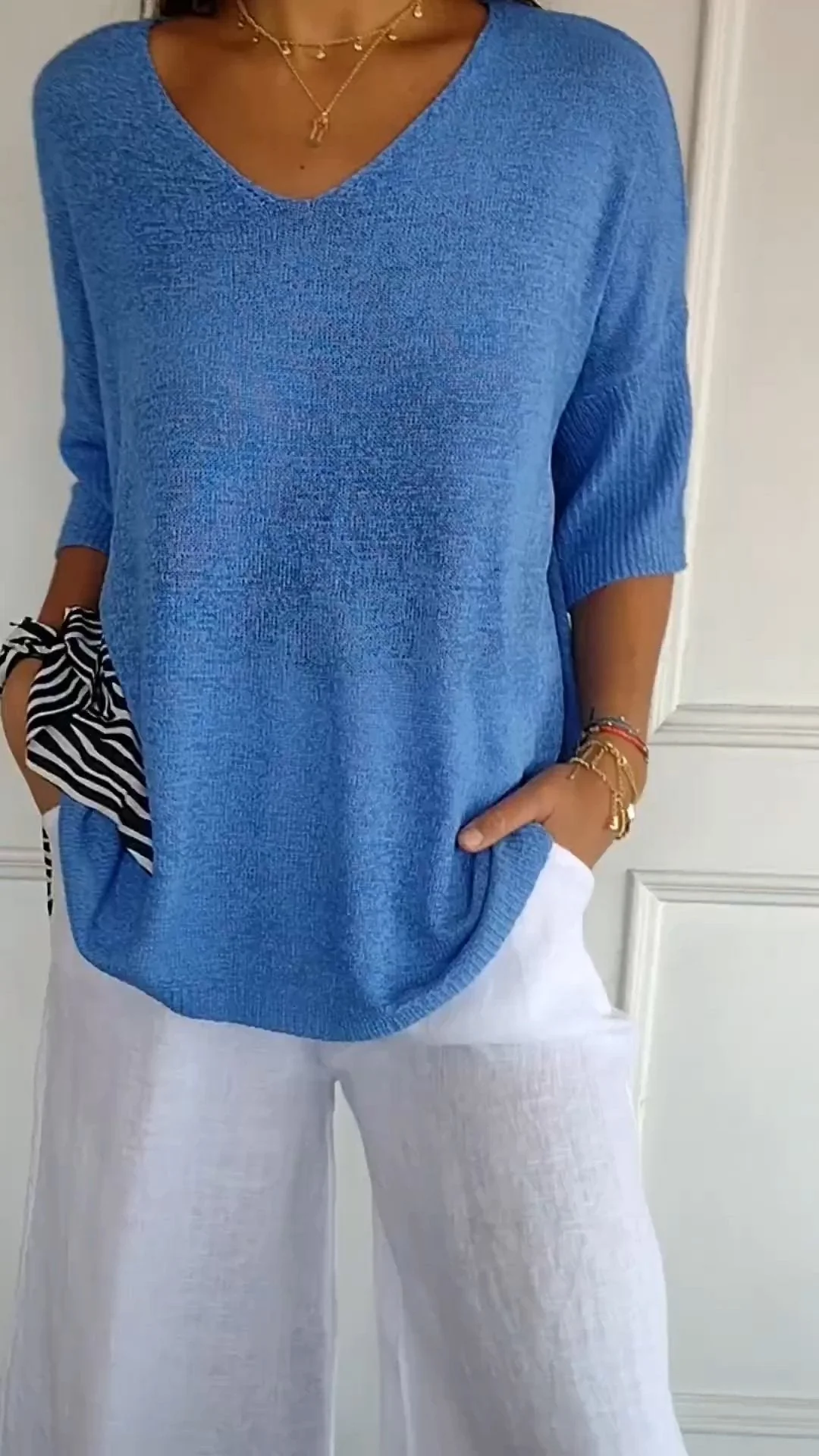 Solid Color Knitted V-neck Top - Image 9