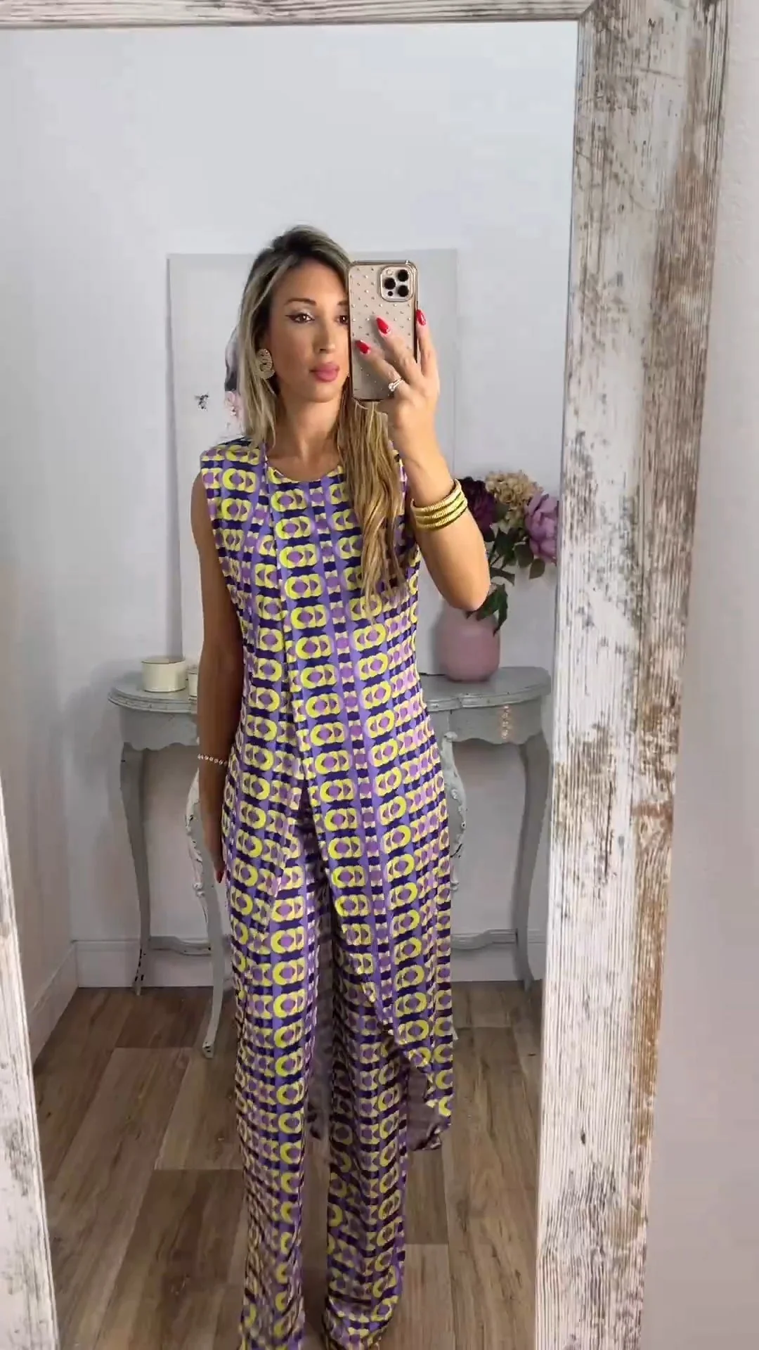 New Arrival Abstract Printed Comfy Suit For Women - Image 10
