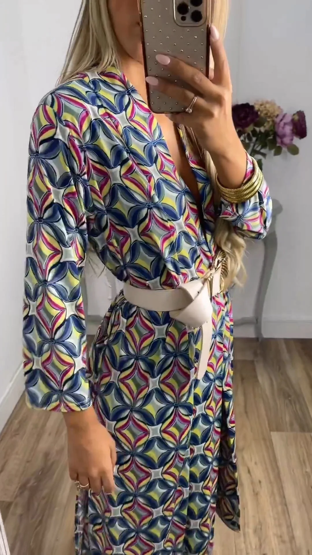 New Arrival Abstract Printed Comfy Suit For Women - Image 16