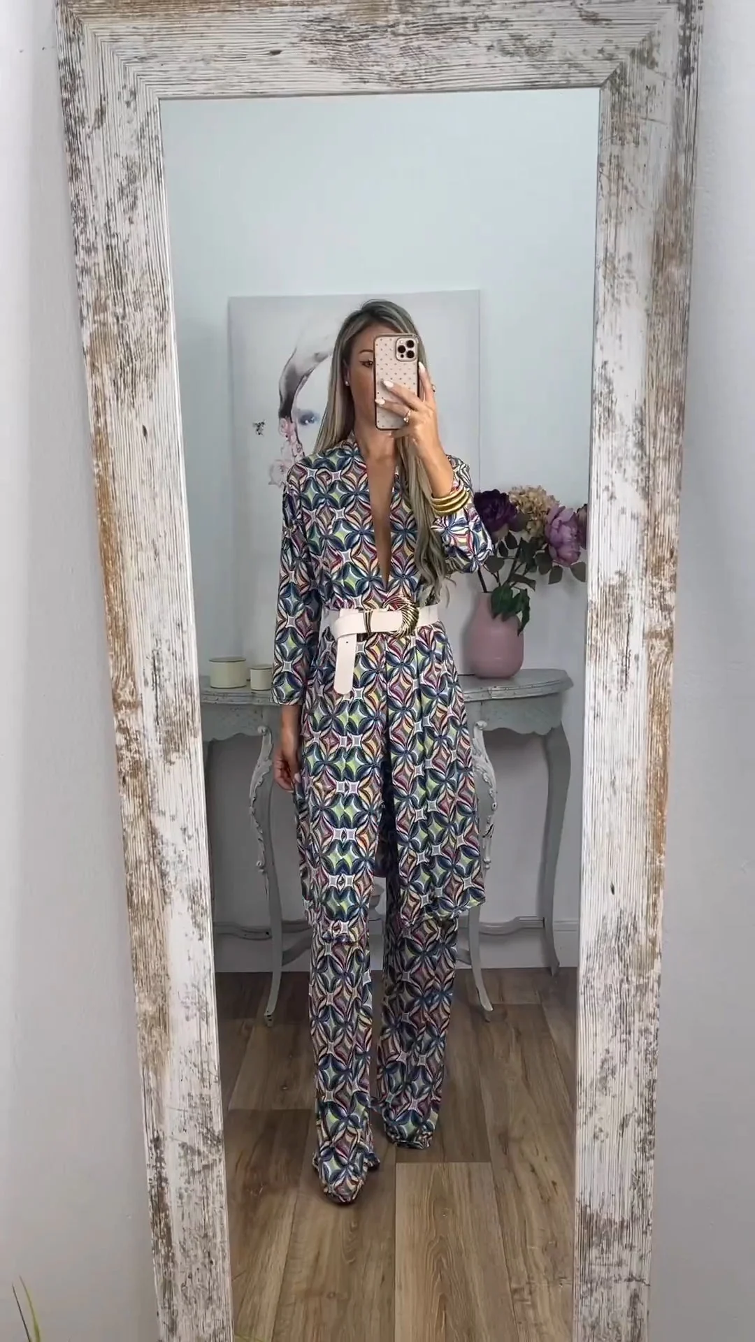 New Arrival Abstract Printed Comfy Suit For Women - Image 17