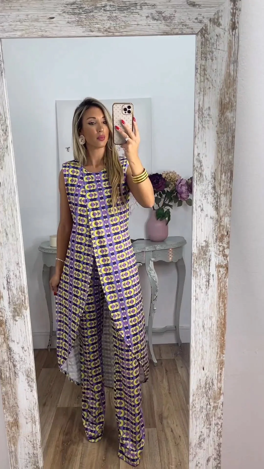 New Arrival Abstract Printed Comfy Suit For Women - Image 9