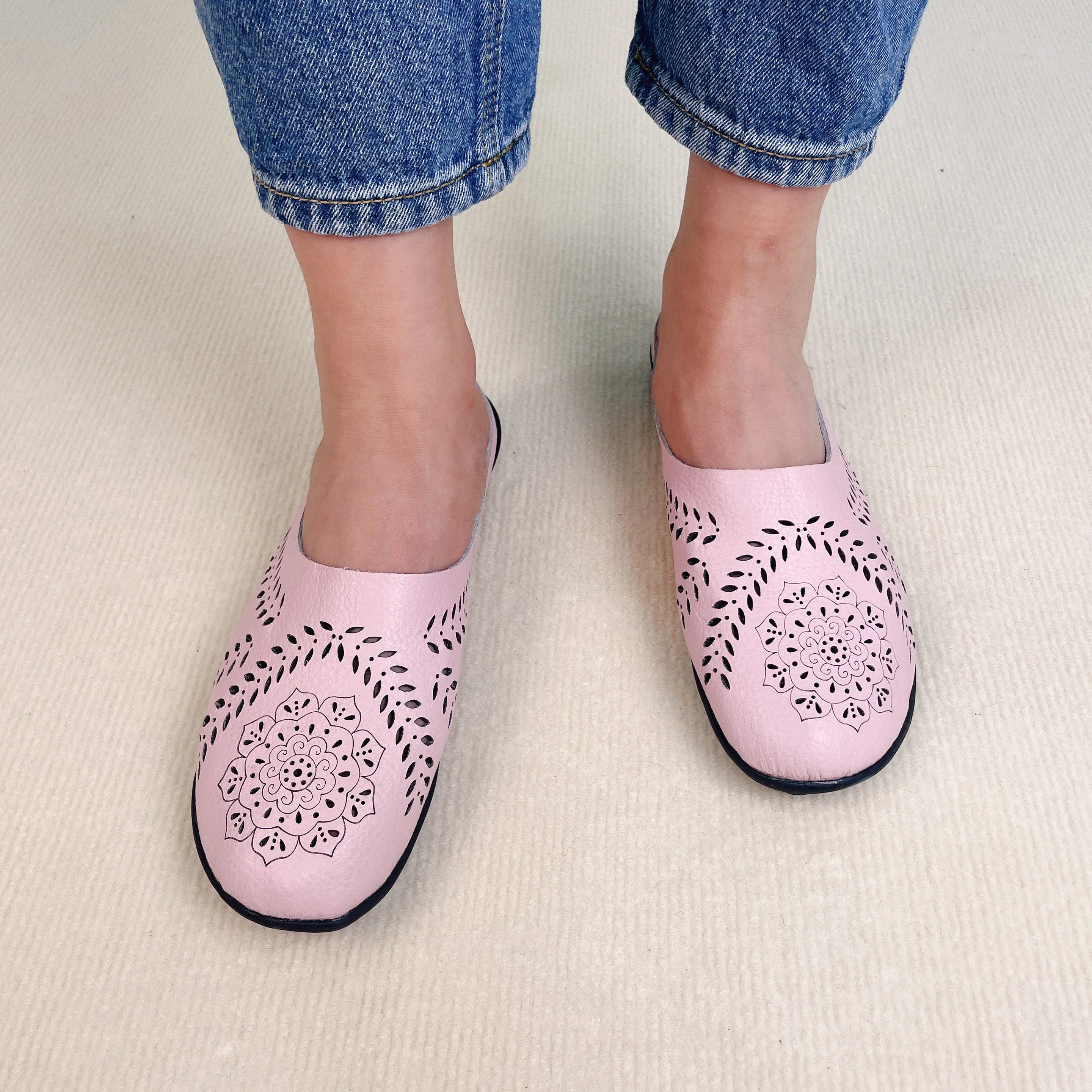 🔥49% OFF - Casual All-match Hollow Slippers - Image 11