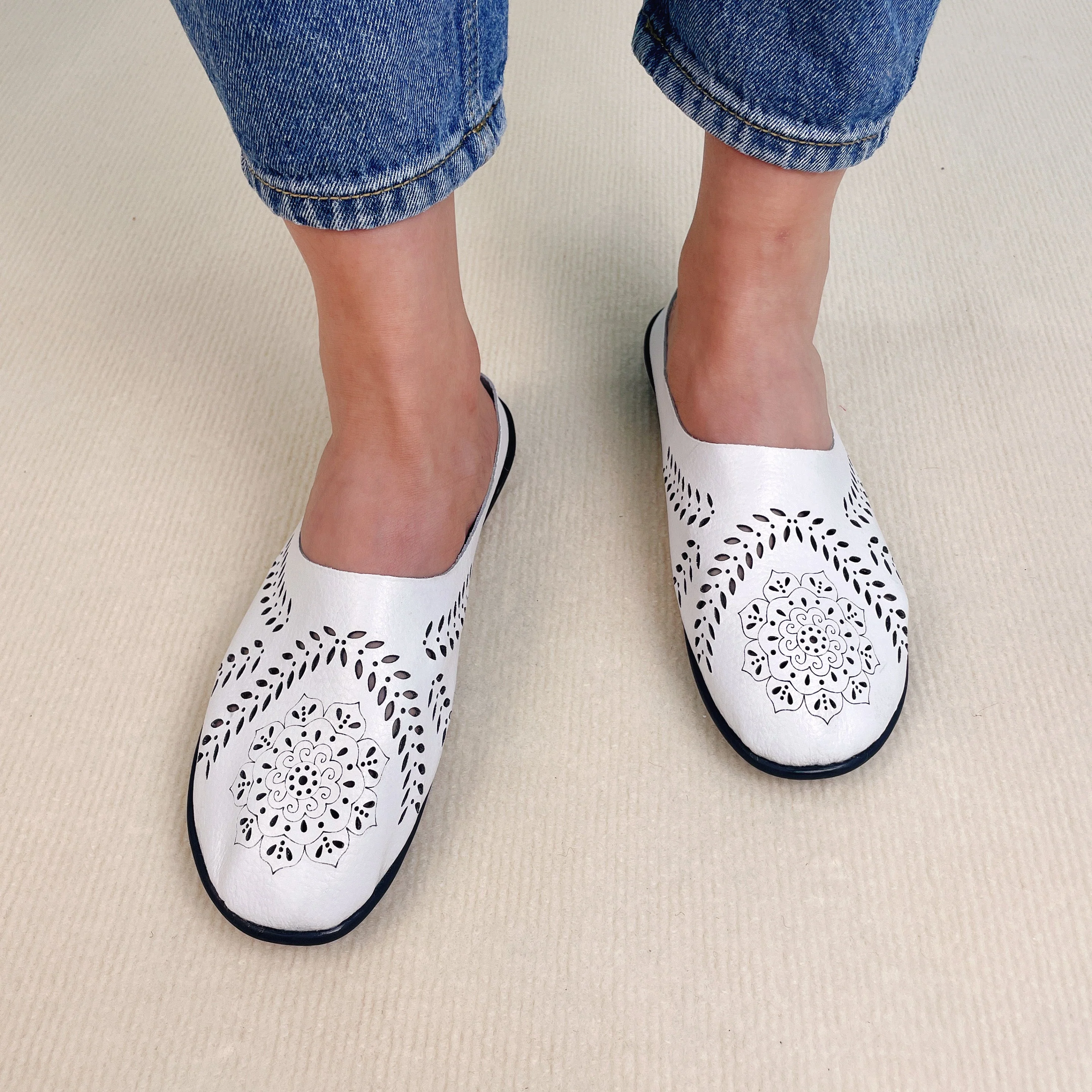 🔥49% OFF - Casual All-match Hollow Slippers - Image 9