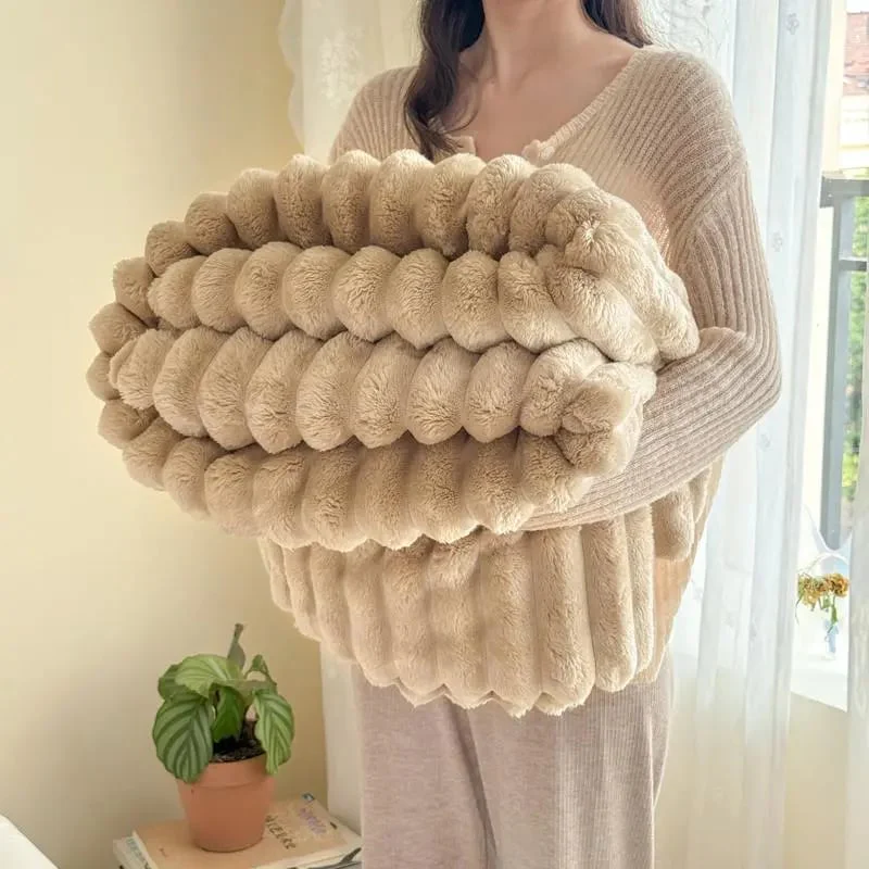 [🔥Final 24-hour Preferential Deal🔥]2024 HOT SALE🎄Popular thickened rabbit plush nap blanket, flannel milk velvet cover blanket - Image 8