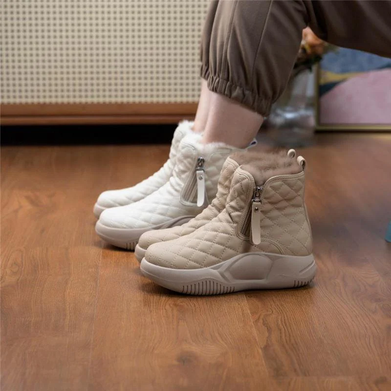 Women's Warm Thick Soled Snow Boots - Image 3