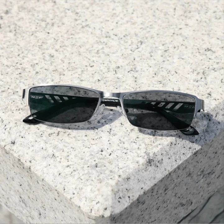 Progressive multifocal photochromic reading glasses - Image 13