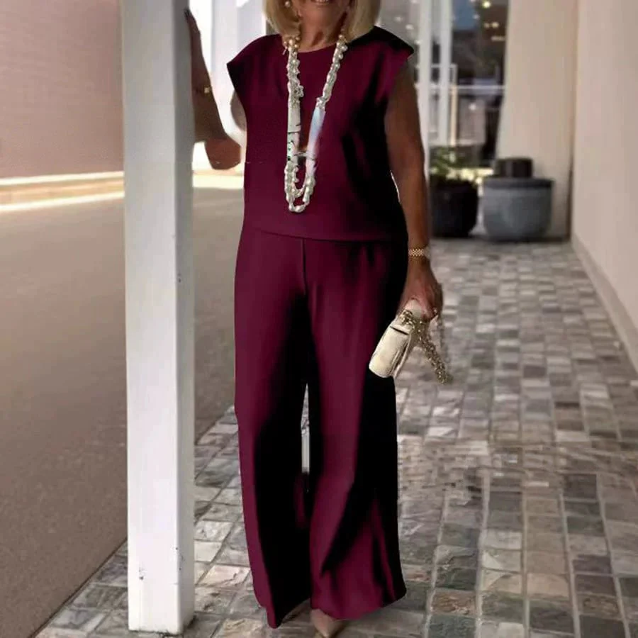Women's crew neck sleeveless top and pants set - Image 10