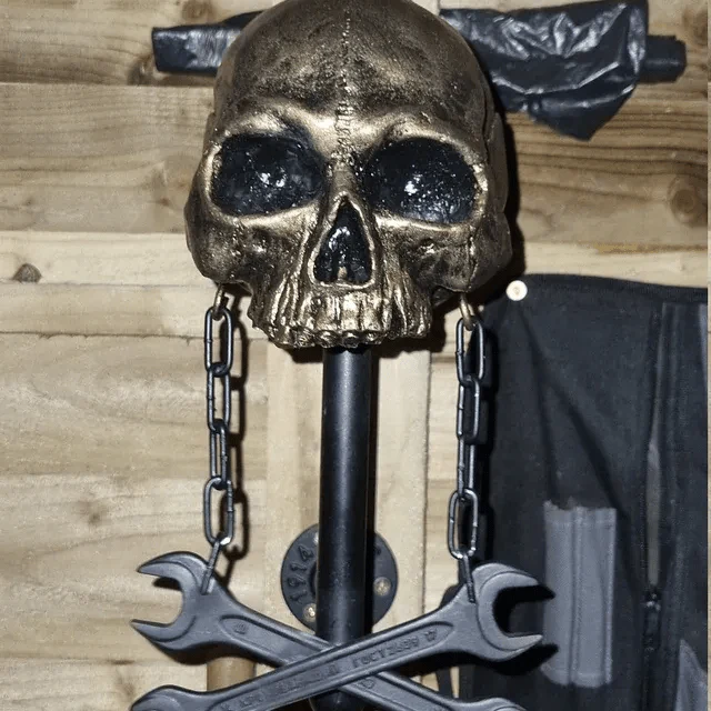 Motorcycle Skull Helmet Holder☠️ (BUY 2 FREE SHIPPING) - Image 2
