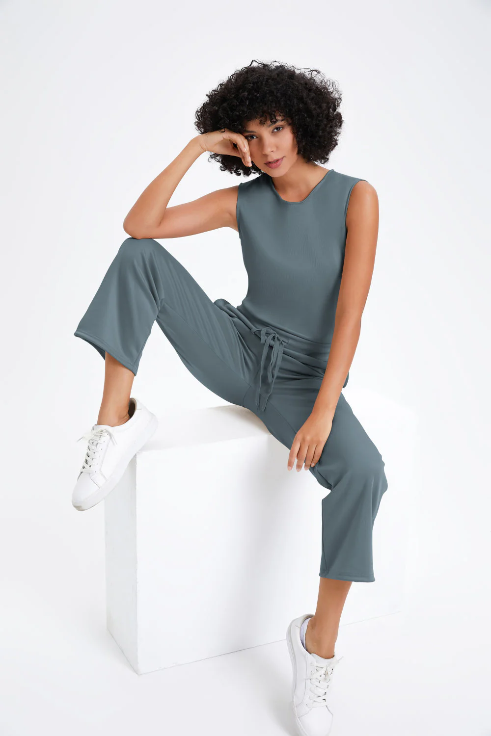 Slim casual women's sleeveless solid color v-neck trousers jumpsuit - Buy two and get free shipping! - Image 2
