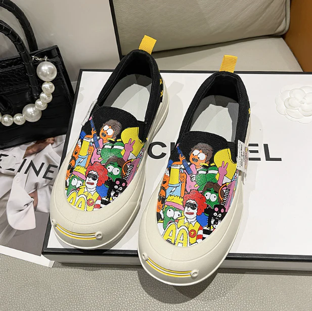 Thick-soled Slip-on Graffiti Canvas Casual Shoes - Image 15
