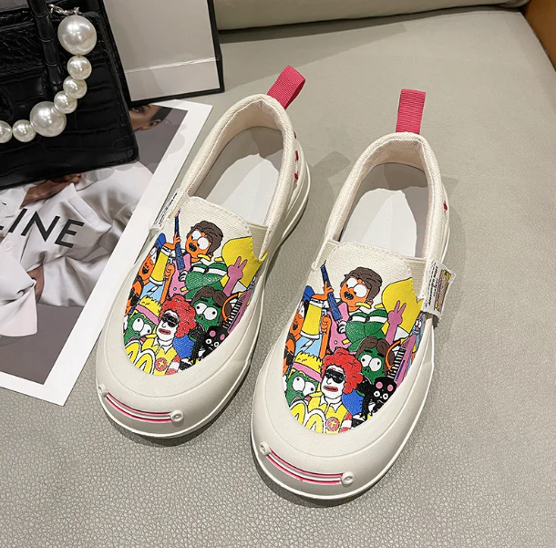 Thick-soled Slip-on Graffiti Canvas Casual Shoes - Image 16