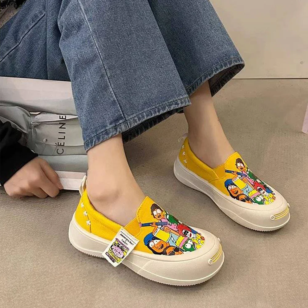 Thick-soled Slip-on Graffiti Canvas Casual Shoes - Image 9