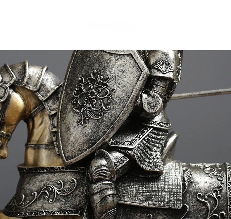 Vintage Royal Knight Resin Ornament - Image 4