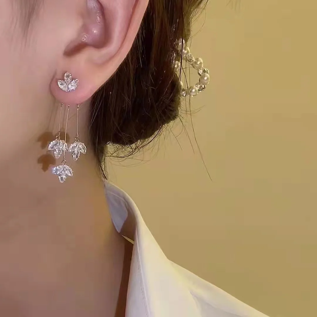 ZIRCON TASSEL MAPLE LEAF EARRINGS - Image 4