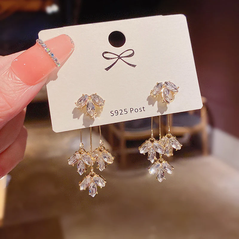 ZIRCON TASSEL MAPLE LEAF EARRINGS - Image 7